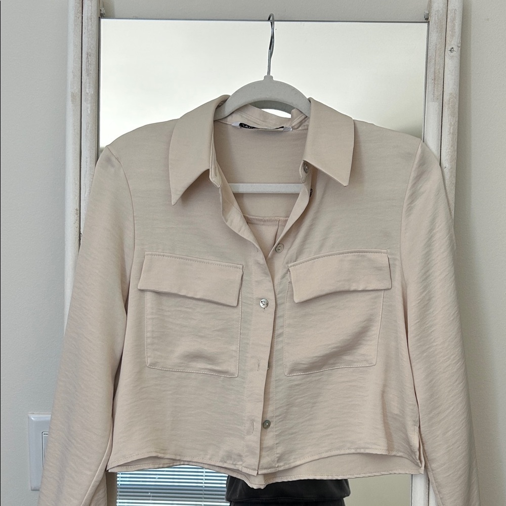 Zara Soft Beige button up Crop Top
